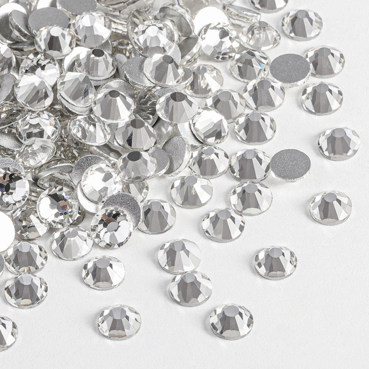 BEADSLAND front packaging of 2880pcs showing quantity and clear gems for convenience