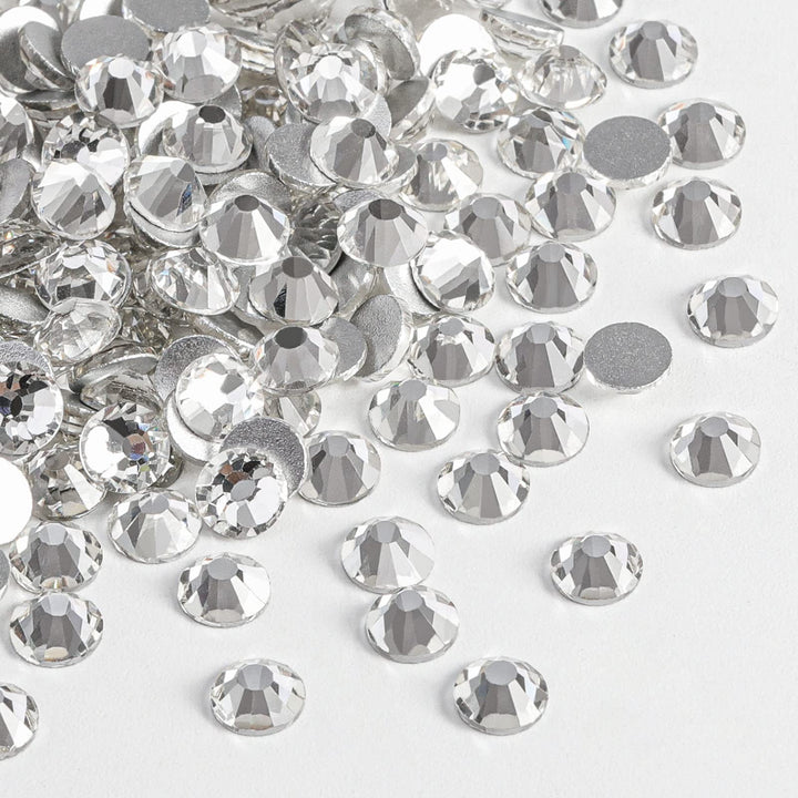 BEADSLAND front packaging of 2880pcs showing quantity and clear gems for convenience