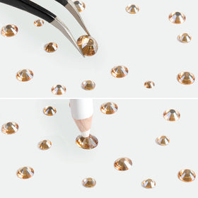 BEADSLAND gold rhinestones applied on nails delivering long-lasting shine
