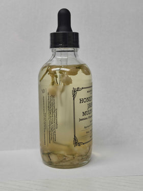 BEAUTE DE PROVENCE bottle in hand showing 4 fl oz scale and portability
