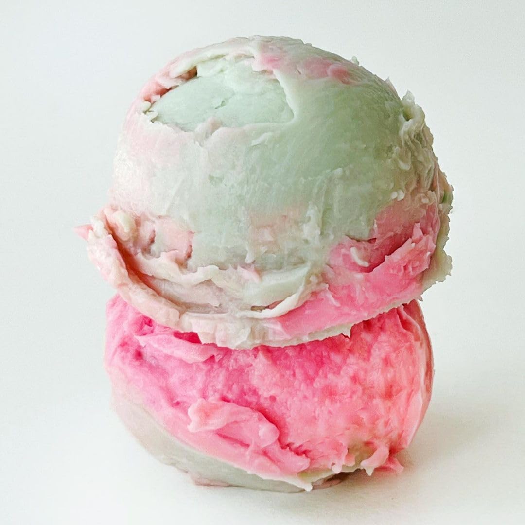 Bella and Bear whipped butter texture close-up demonstrating creamy, quick-absorbing hydration