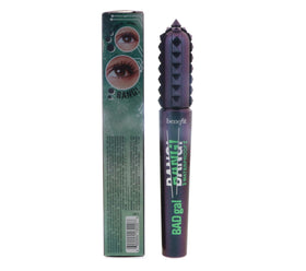 Benefit BADgal BANG! wand close-up showing brush bristles designed to coat lashes evenly