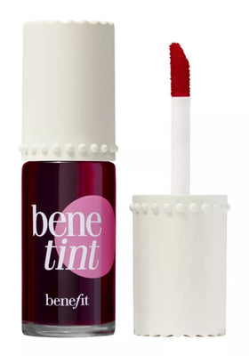 Benefit Bene Tint doe-foot applicator detail demonstrating precise application