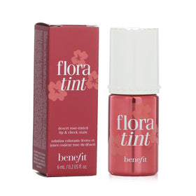 Benefit Benetint Floratint doe-foot applicator close-up for precise application