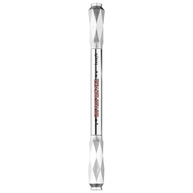 Benefit Goof Proof close-up of rounded tip and spoolie for precise, blendable application