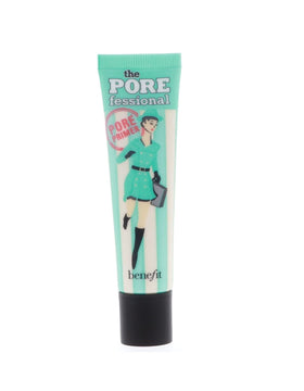 Benefit POREfessional application demo patting primer on T-zone to blur pores benefit