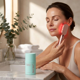 Berkland serum with green tea leaves highlighting antioxidant ingredient benefits