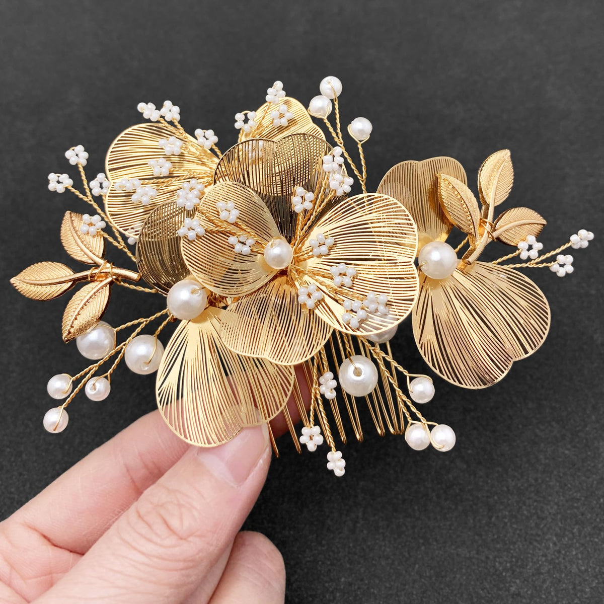 BETITETO front view gold flower comb showing elegant pearls and petals benefit: refined accent