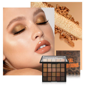 BEUSELF palette next to hand proving compact size and portable everyday use