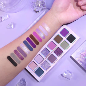 BEUSELF palette held in hand for scale showing compact travel-friendly size