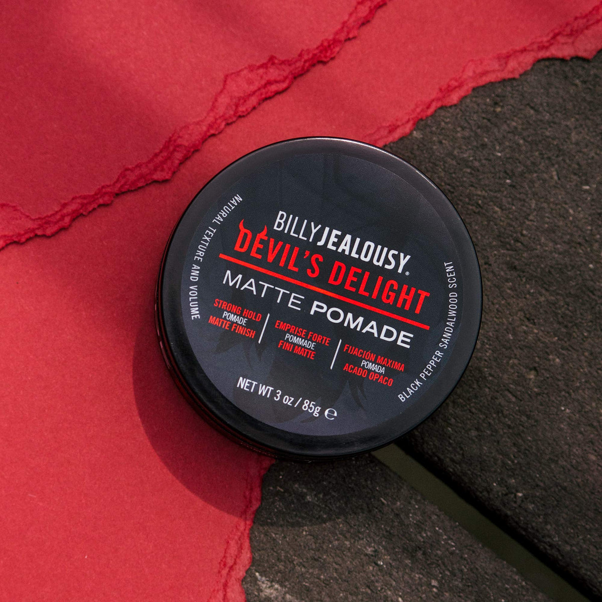 Billy Jealousy scent ingredients black pepper and sandalwood representing warm fragrance benefit