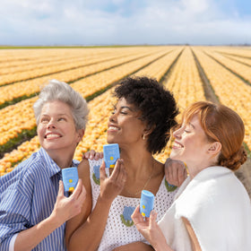 Bloomeffects ingredients label closeup emphasizing clean formulation and antioxidant benefits