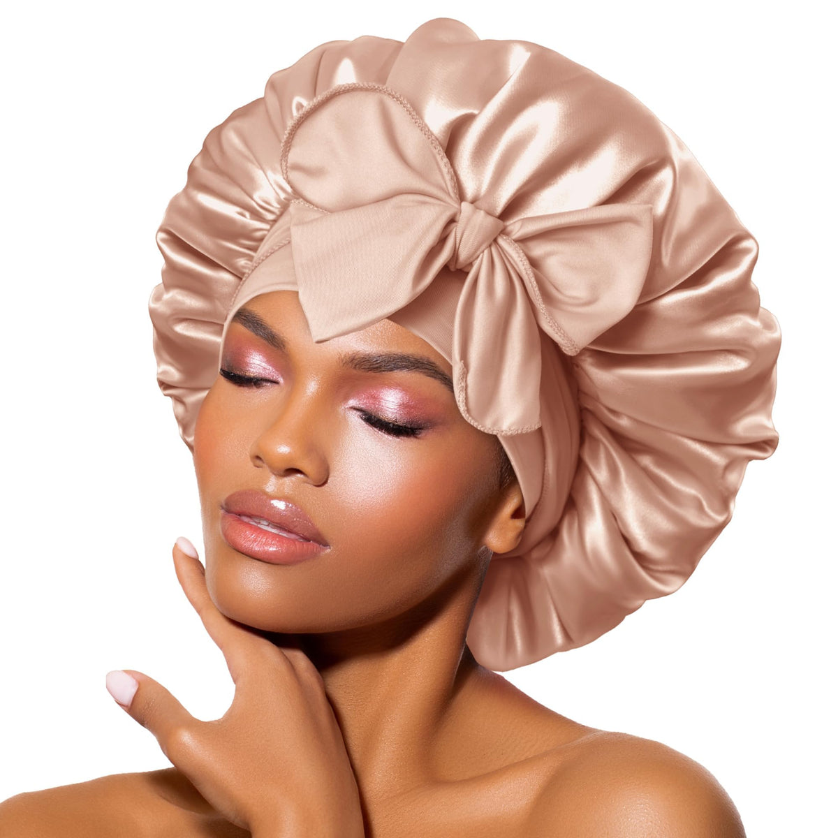 BONNET QUEEN worn by sleeper illustrating comfortable overnight protection