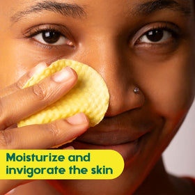 BRIGHTJUNGLE close-up pad texture highlighting soft exfoliation