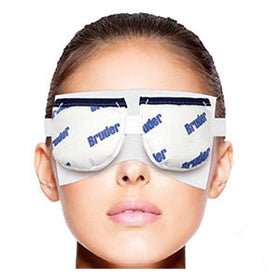 Bruder eyelid sheet in use wiping eyelashes to remove makeup and oil