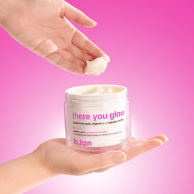B.TAN product with cupuaçu butter and hyaluronic acid props, highlights nourishing ingredients