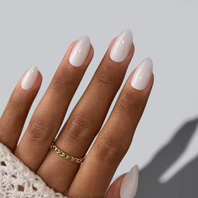 BTArtbox close-up of almond shape highlighting soft-gel natural fit
