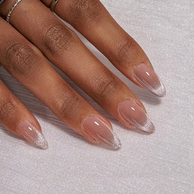 BTArtbox close-up of gel-made cat-eye finish showing depth and long-lasting shine