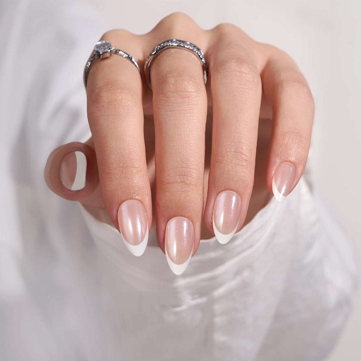 BTArtbox close-up of gel finish on French tip showing salon-like shine