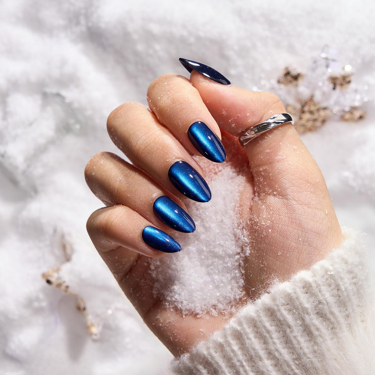 BTArtbox detail of glossy soft-gel surface highlighting high shine benefit: salon-like gloss