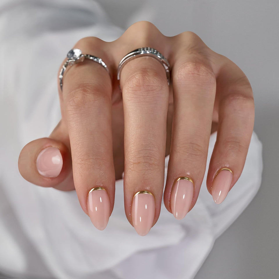 btartbox front packaging showing short almond nails and included kit for quick styling
