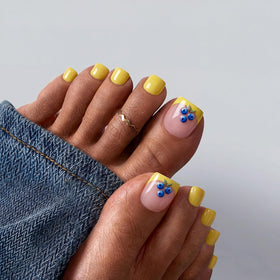 BTArtbox front packaging showing Blueberry Rain toenail set and included tools for convenience
