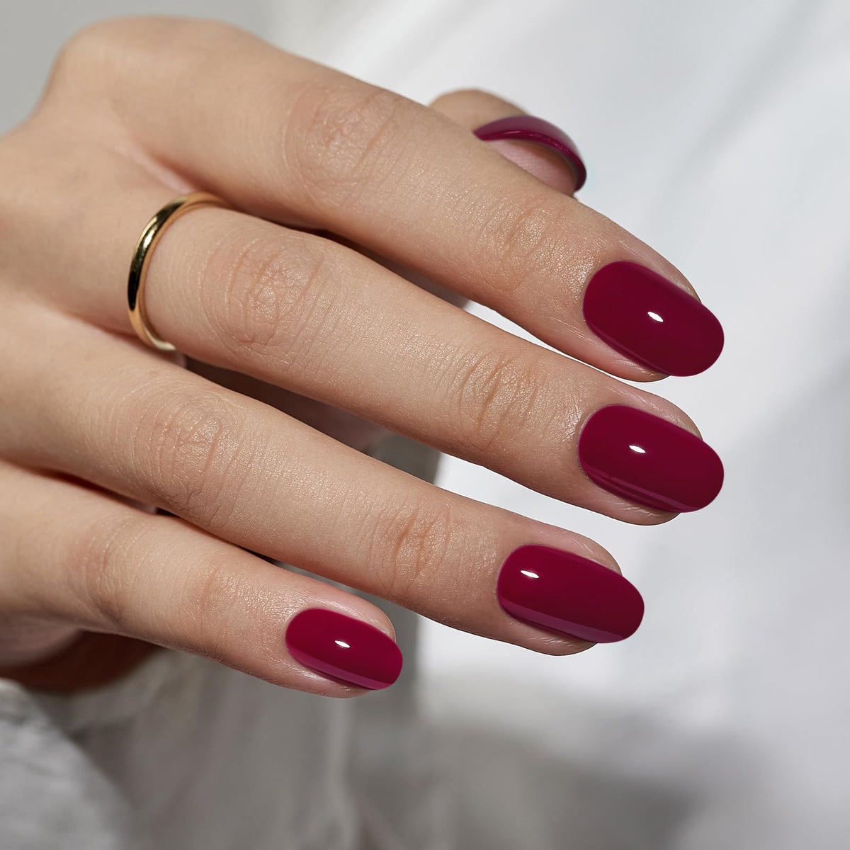 BTArtbox front packaging showing red oval nails and kit contents for easy at-home manicures