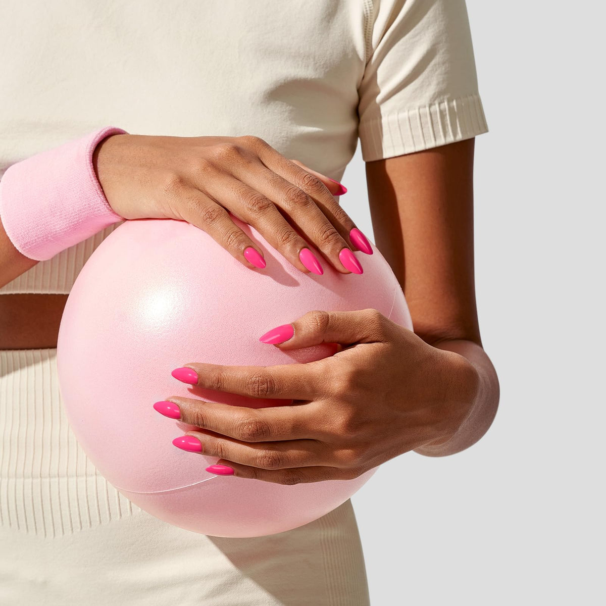 BTArtbox arranged nails displaying 16 sizes for precise custom fit