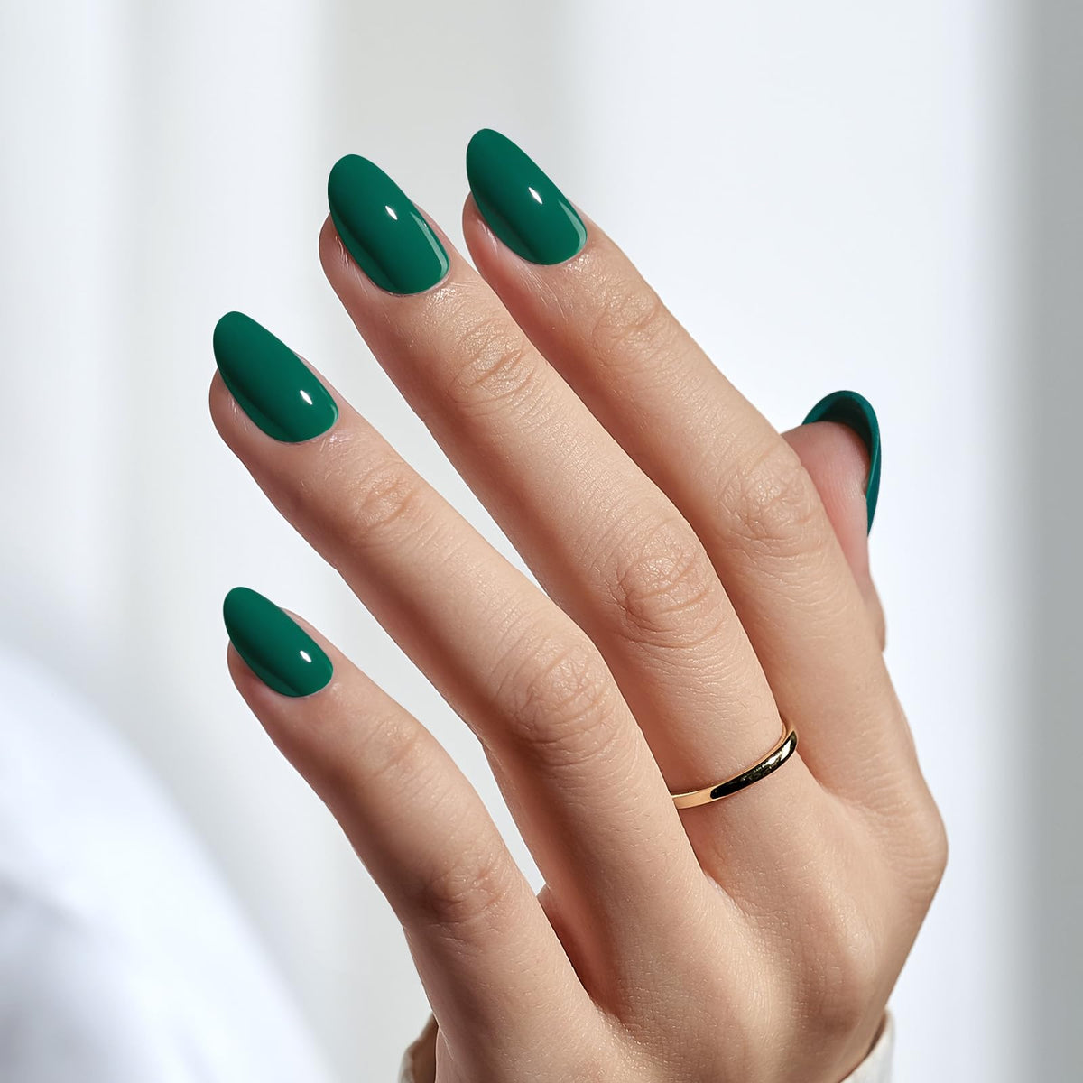 BTArtbox close-up of Pine Needle gel finish showcasing authentic salon shine
