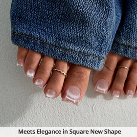 BTARTBOXNAILS primer, builder gel and lamp beside tips, demonstrates quick application benefit