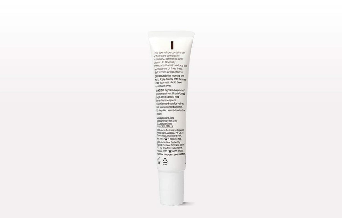Bulldog Skincare for Men lightweight texture on fingertip for quick absorption