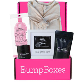 Bump Boxes front packaging showing full pregnancy care gift set and elegant presentation