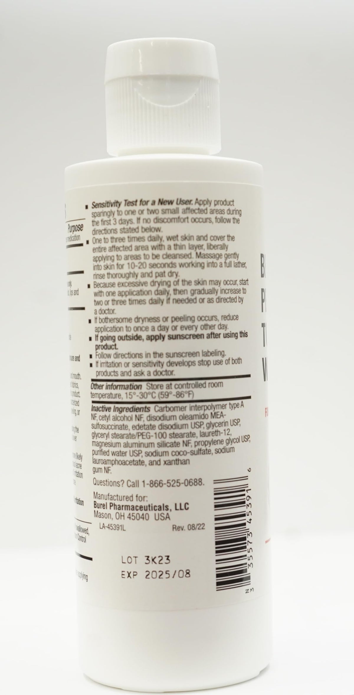 BurelPharma foam texture close-up demonstrating gentle cleansing action