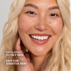 Burt's Bees green tea extract ingredient close-up highlighting antioxidant support