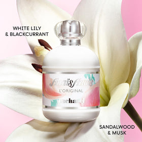 Cacharel label close-up revealing fragrance name and bottle texture for authenticity