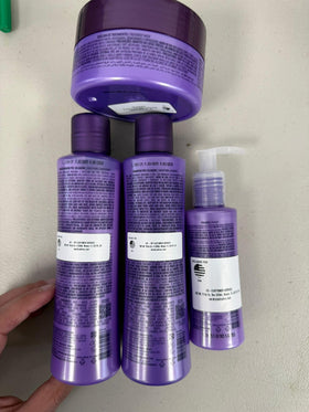 CADIVEU shampoo label close-up highlighting formula and cleansing benefit