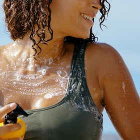 California Naturals Sea Buckthorn and Moringa display, antioxidant nourishment highlighted