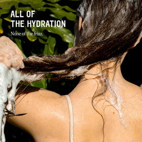 California Naturals shampoo pouring texture illustrating gentle cleansing benefit