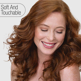 Calista shiny finish on hair ends, luminous non-greasy sheen