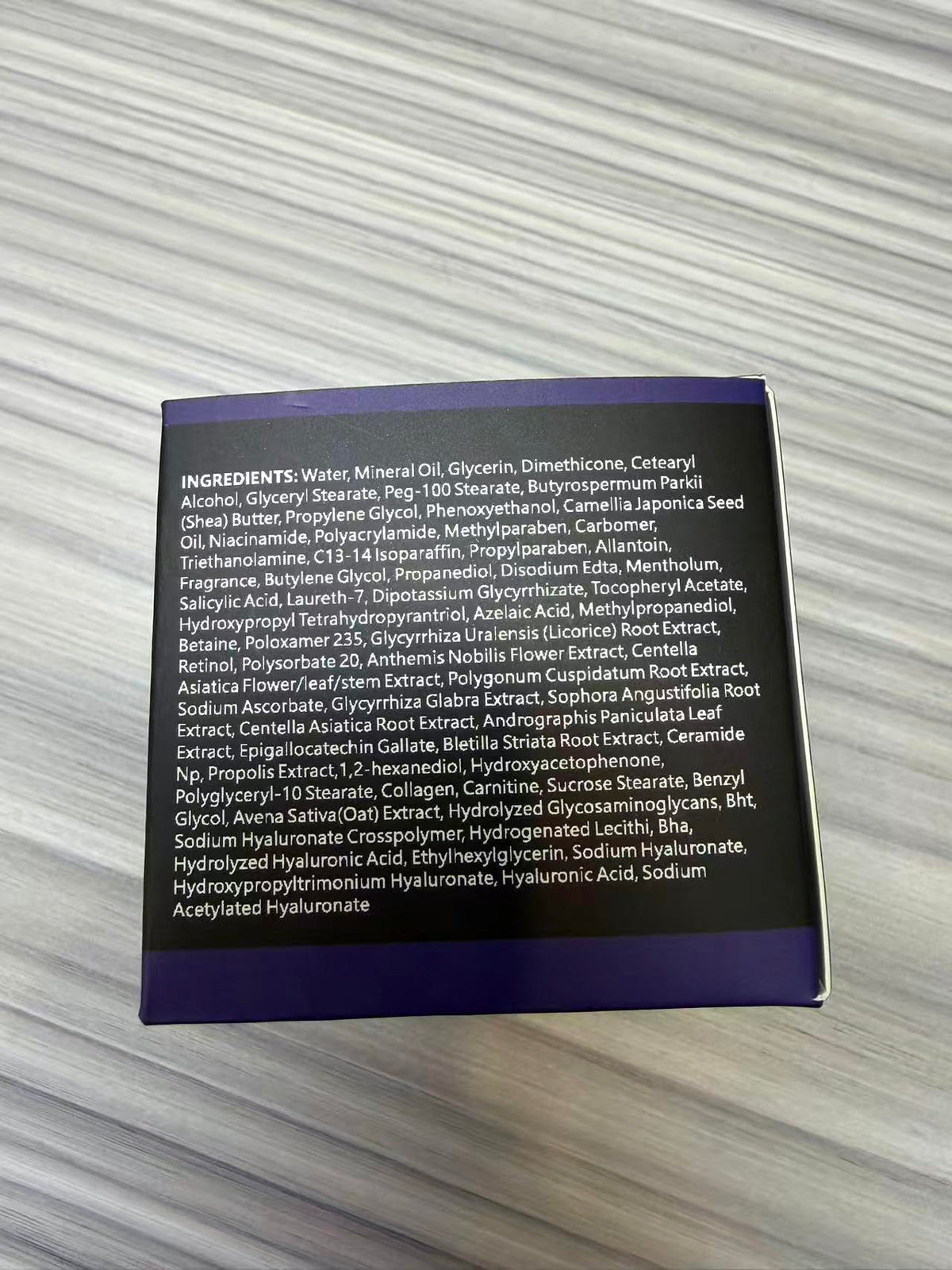 Calvris cream texture close-up illustrating lightweight absorption benefit