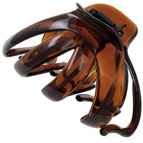 Camila Paris close-up of prongs demonstrating firm multi-prong grip benefit