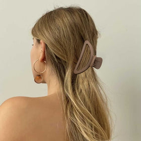 Canitor matte texture detail on clip surface, non-slip finish for better hold