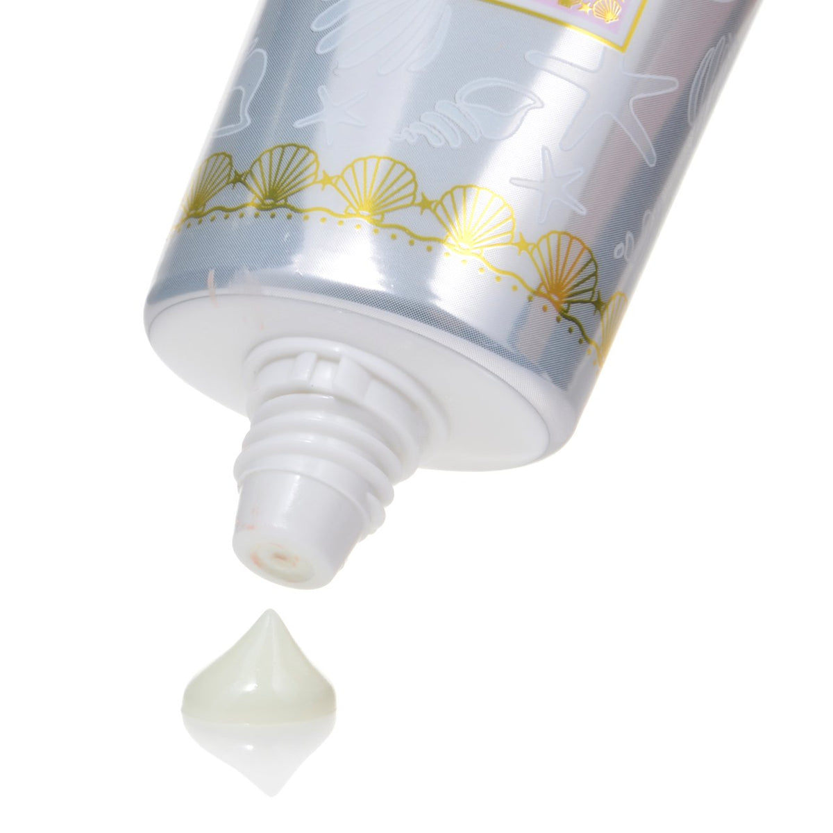CANMAKE close-up gel texture highlighting smooth finish and priming benefit