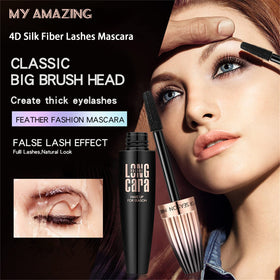 Cappuvini closeup brush with fanning bristles for even coating benefit
