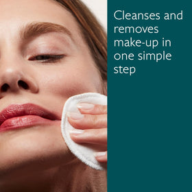 Caudalie Vinoclean pump detail highlighting easy-dispense and precise control