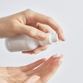 celimax ampoule texture close-up highlighting hydrating smooth finish