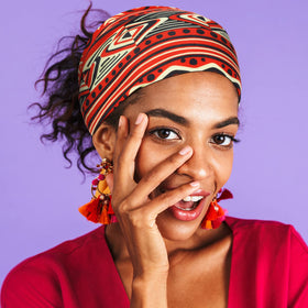 Censen knotted-front detail showing stylish turban knot and secure hold