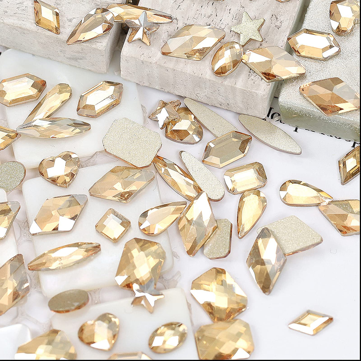 CESUSME pen and picker tools beside gems, enables precise placement and faster application