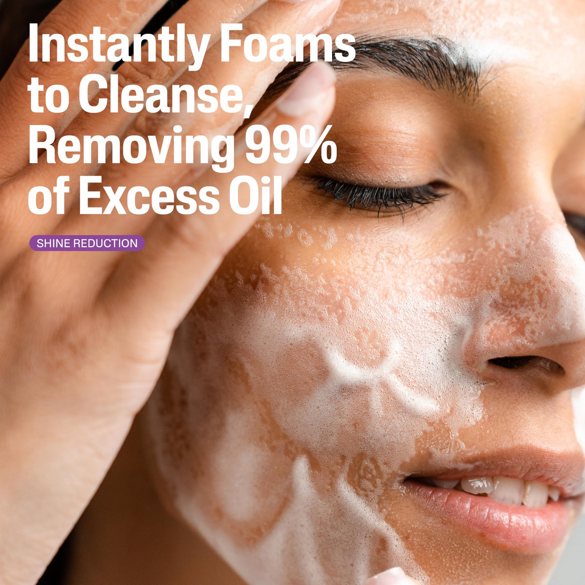 Cetaphil close-up label highlighting zinc technology, emphasizes oil-reducing benefit