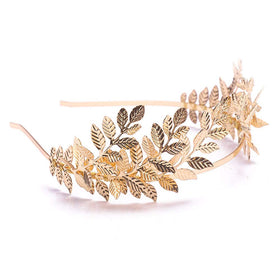 Chargances back band and clasp detail revealing alloy frame for secure holding